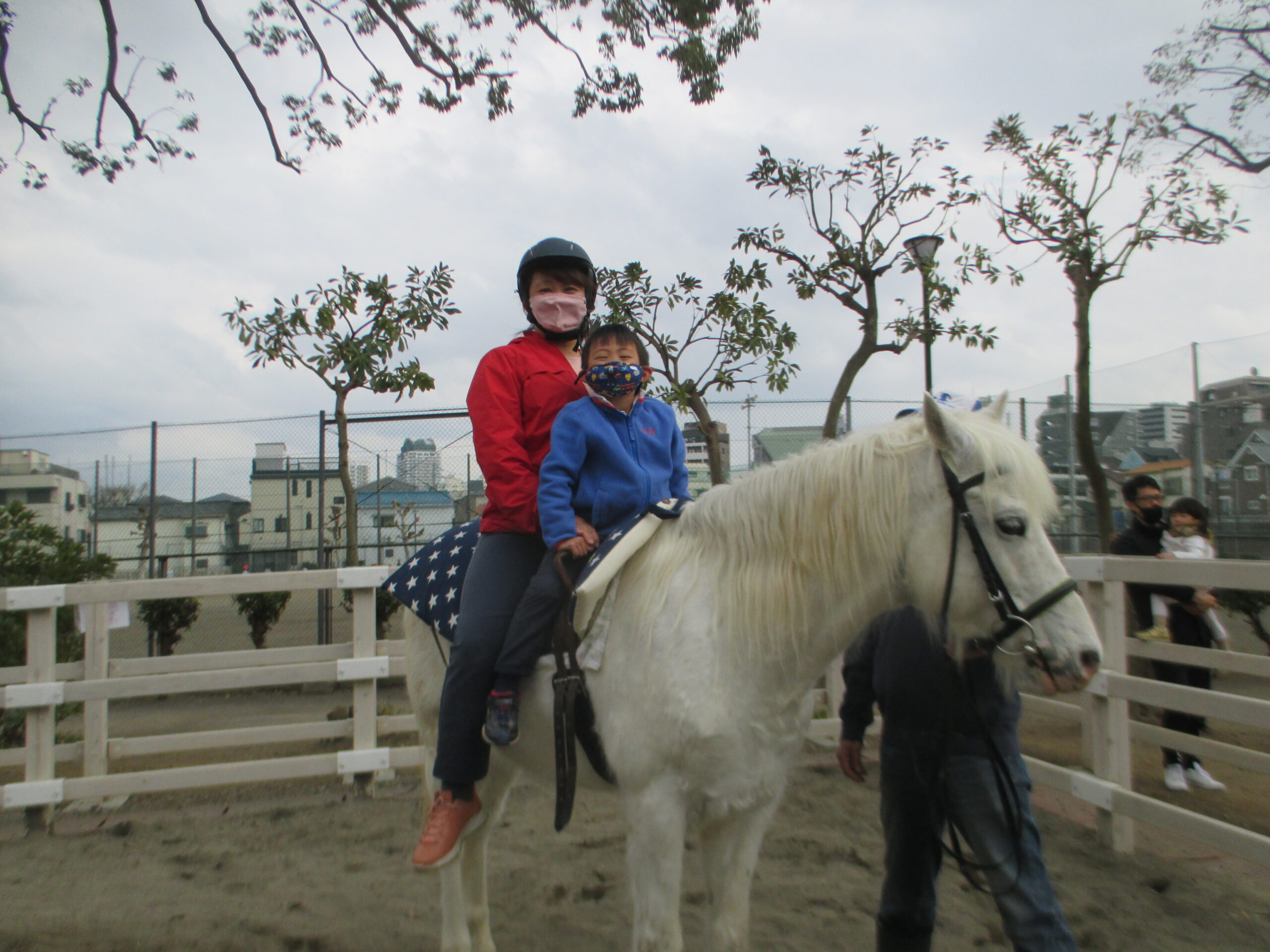 親子で乗れるめずらしいプログラム！ | 東板橋公園｜板橋こども動物園